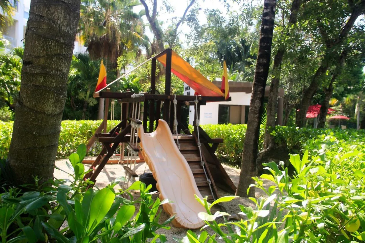 Nick Price Luxury 2 Bedroom Apartment By Spot Rentals Playa del Carmen