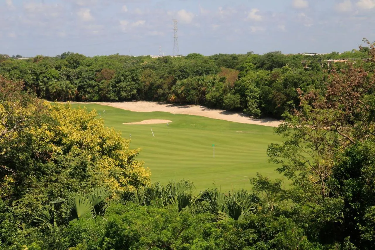 Nick Price Luxury 2 Bedroom Apartment By Spot Rentals Playa del Carmen